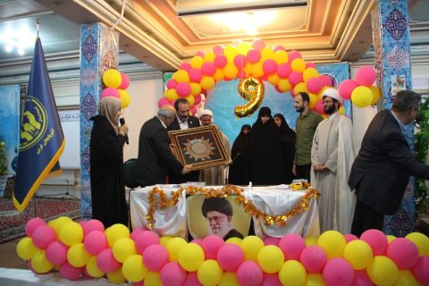 برگزاری مراسم جشن عبادت برای تعداد ۱۰۰ نفر از دختران ۹ الی ۱۰ ساله تحت حمایت امداد روز سه شنبه مورخ ۱۴۰۲/۰۴/۲۷ مراسم جشن عبادت برای فرزندان تحت حمایت در سالن جلسات کمیته امداد امام خمینی (ره) منطقه دو ارومیه برگزار گردید .