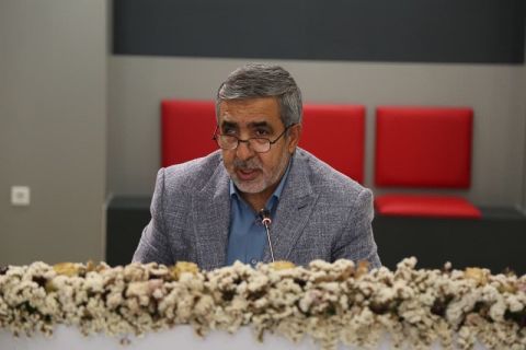 تاکید بنیانگذار موسسه خیریه عترت بوتراب بر تسریع روند بازسازی منازل زلزله زده ایتام خوی 